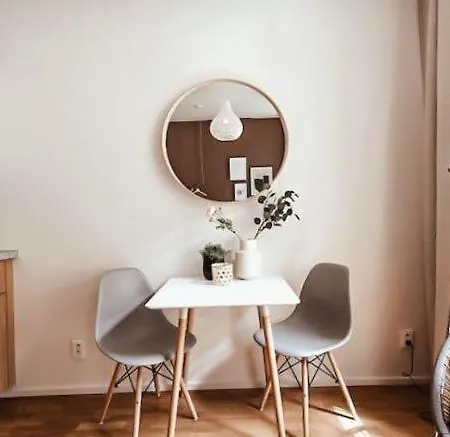 Modern Serviced Studio Downtown